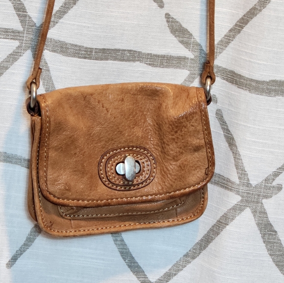 Fossil Bags Fossil Tan Leather Fold Over Crossbody Bag Poshmark